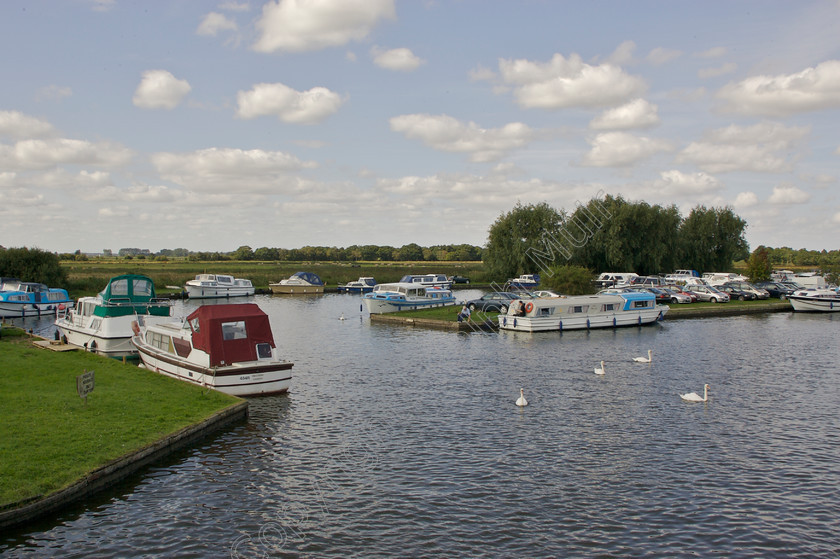 RMP-0031 
 Potter Heigham Norfolk Broads 
 Keywords: boats, Norfolk Broads, Potter Heigham, river