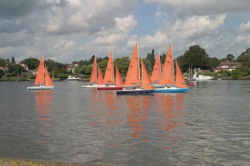 RM-0027 
 Oulton Broad, Suffolk 
 Keywords: Oulton Broad Boats Sailing Racing Suffolk Clouds Lakes