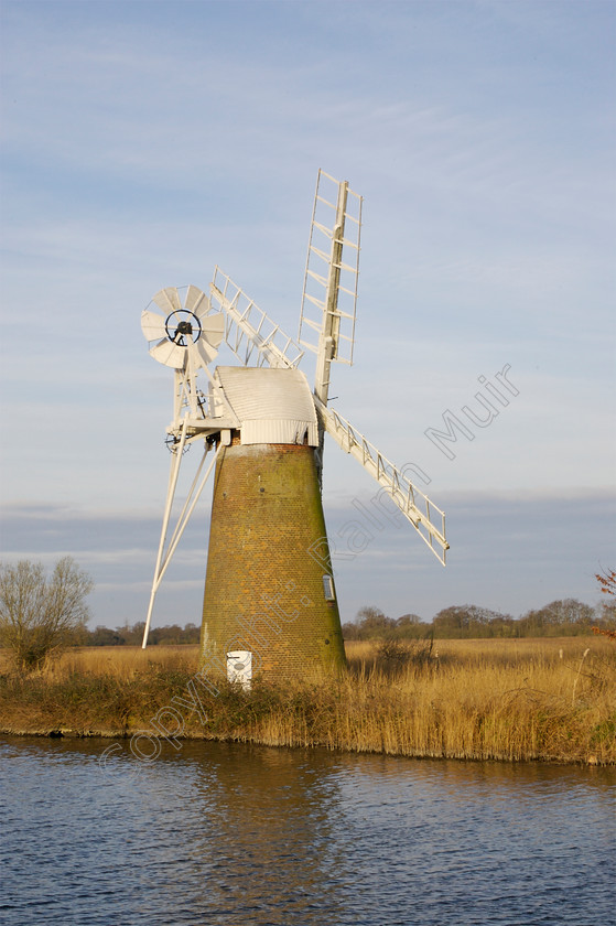 RM- 0089 
 How Hill, Norfolk Broads 
 Keywords: broads norfolk reeds river ant windmill