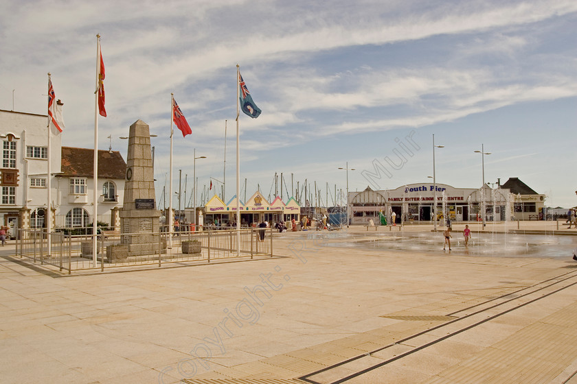 RM-0068 
 Keywords: Lowestoft suffolk pier