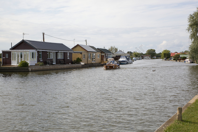 B MG 0112 
 Norfolk Broads 
 Keywords: boats, broads, england, Norfolk, Norfolk Broads, Potter Heigham, river, uk