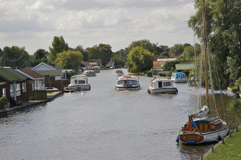 RMP-0047 
 Potter Heigham Norfolk Broads 
 Keywords: boats, Norfolk Broads, Potter Heigham, river