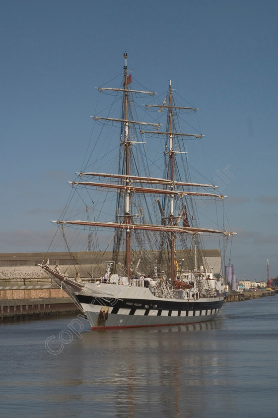 RM-014 
 Prince William leaving Great Yarmouth 
 Keywords: Prince William Sailing Ship Great Yarmouth River Bure boats Sails Training Ship sea