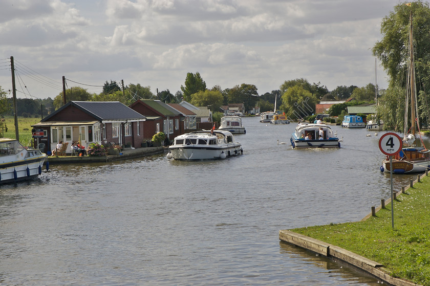 RMP-0050 
 Potter Heigham Norfolk Broads 
 Keywords: boats, Norfolk Broads, Potter Heigham, river