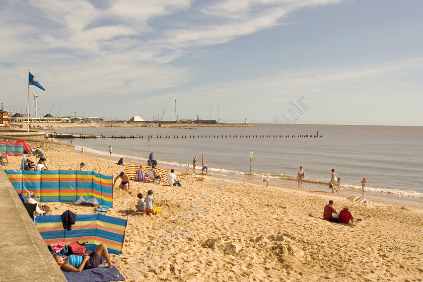 RM-0058 
 Keywords: beach lowestoft sea sand